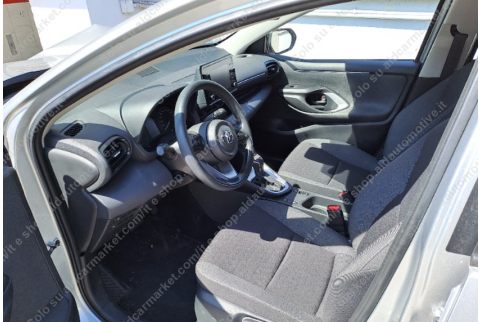 2022 Toyota Yaris, Benzinas / Elektra